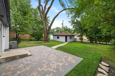 9513 Lowell Avenue, Skokie, IL 60076 - Photo 9