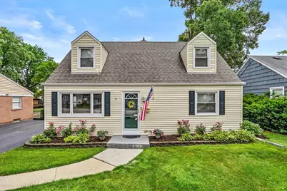 817 S Spring Road, Elmhurst, IL 60126 - Photo 1