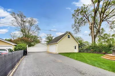 817 S Spring Road, Elmhurst, IL 60126 - Photo 3