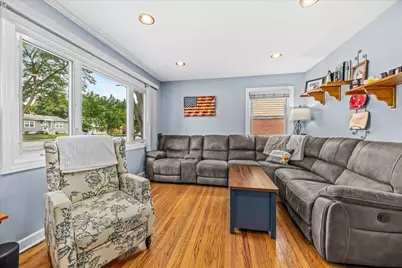 817 S Spring Road, Elmhurst, IL 60126 - Photo 13