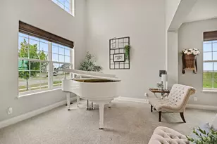 2221 Country Hills Dr, Yorkville, IL 60560 - Photo 3