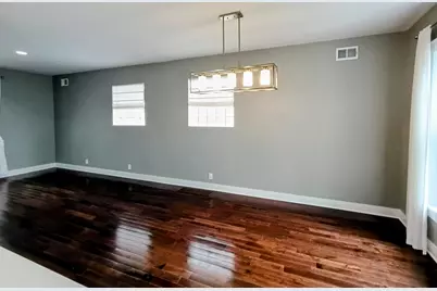 5009 W Argyle Street, Chicago, IL 60630 - Photo 5