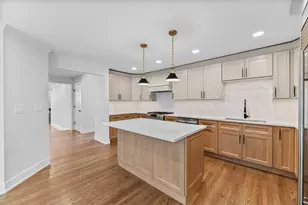 1430 Country Ln, Deerfield, IL 60015 - Photo 5