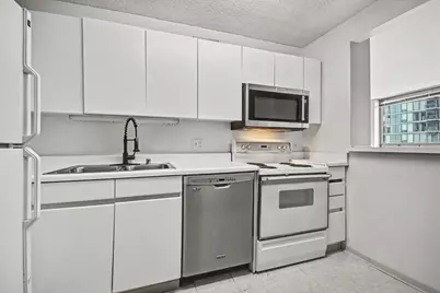 440 N Wabash Avenue #3204, Chicago, IL 60611 - Photo 7