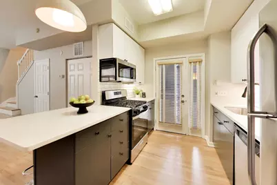 2545 N Racine Avenue #1, Chicago, IL 60614 - Photo 5