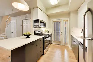 2545 N Racine Ave, Chicago, IL 60614 - Photo 5