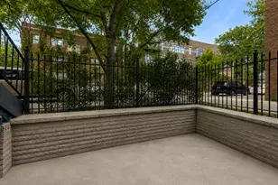 2545 N Racine Ave, Chicago, IL 60614 - Photo 17