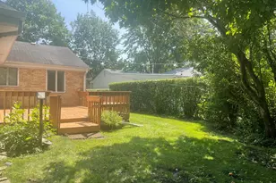 1948 Lincoln Ave, Northbrook, IL 60062 - Photo 17