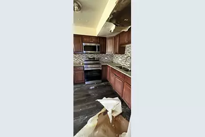 8049 W 83rd Street, Justice, IL 60458 - Photo 3