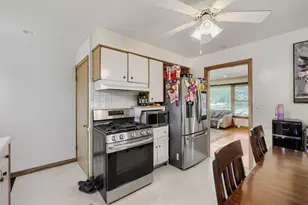 603 N Wilshire Ln, Arlington Heights, IL 60004 - Photo 7