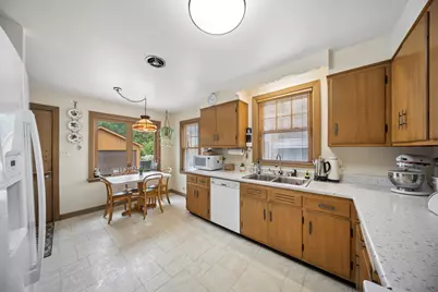 6631 N Caldwell Avenue, Chicago, IL 60646 - Photo 9
