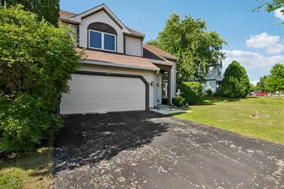 18 W Rosewood Lane, Round Lake Beach, IL 60073 - Photo 3