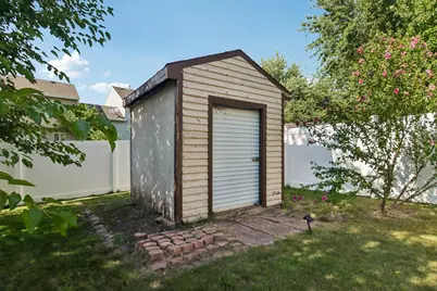 18 W Rosewood Lane, Round Lake Beach, IL 60073 - Photo 31