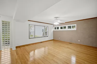114 N Lancaster Street, Mount Prospect, IL 60056 - Photo 9