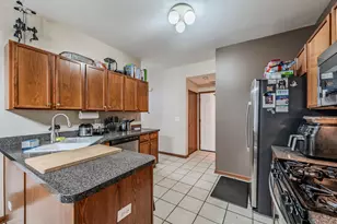3959 Blackstone Dr, Aurora, IL 60504 - Photo 5