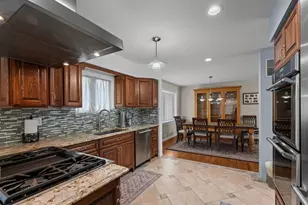 6301 N Keating Ave, Chicago, IL 60646 - Photo 11