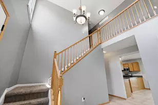 1986 Wedgewood Cir, Romeoville, IL 60446 - Photo 5