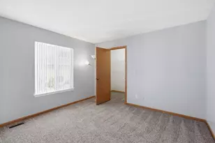 1986 Wedgewood Cir, Romeoville, IL 60446 - Photo 25