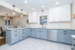 5216 Riverview Dr, Lisle, IL 60532 - Photo 5