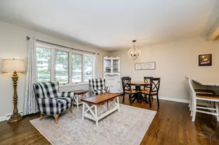5216 Riverview Dr, Lisle, IL 60532 - Photo 3