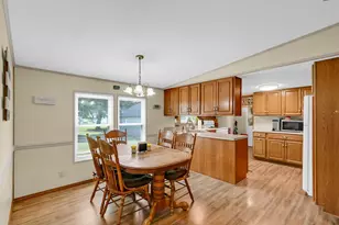 505 Stout St, Saint John, IL 61873 - Photo 3