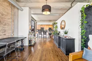 210 S Desplaines St, Chicago, IL 60661 - Photo 11