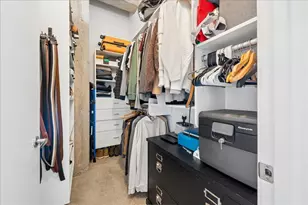 210 S Desplaines St, Chicago, IL 60661 - Photo 21