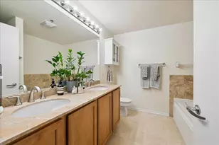 210 S Desplaines St, Chicago, IL 60661 - Photo 19