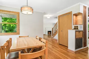 255 West Ln, Lake Zurich, IL 60047 - Photo 9