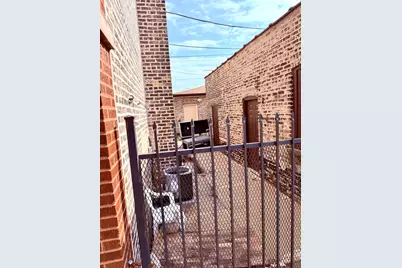 3758 N Sawyer Avenue, Chicago, IL 60618 - Photo 43
