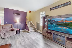 2421 Columbia Ln, Montgomery, IL 60538 - Photo 9