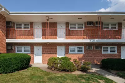 1101 Holiday Lane #8, Des Plaines, IL 60016 - Photo 5
