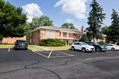1101 Holiday Lane #8, Des Plaines, IL 60016 - Photo 3