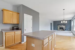 1999 Sparrow Cir, Round Lake, IL 60073 - Photo 15