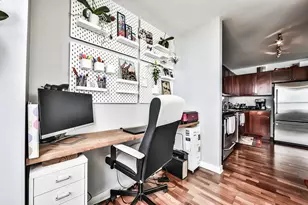 655 W Irving Park Rd, Chicago, IL 60613 - Photo 15