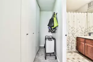 655 W Irving Park Rd, Chicago, IL 60613 - Photo 23