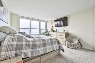 655 W Irving Park Rd, Chicago, IL 60613 - Photo 21