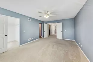 3211 S Ronan Dr, Lake in the Hills, IL 60156 - Photo 21