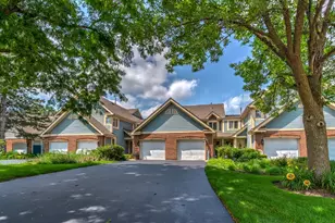 304 Bristol Ln, Fox River Grove, IL 60021 - Photo 1