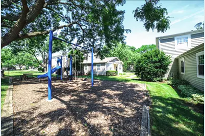 1205 Quincy Court, Wheeling, IL 60090 - Photo 5