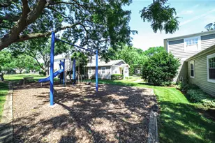 1205 Quincy Ct, Wheeling, IL 60090 - Photo 5