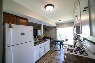 1205 Quincy Ct, Wheeling, IL 60090 - Photo 11