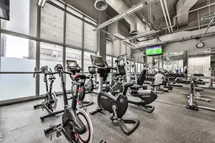 655 W Irving Park Rd, Chicago, IL 60613 - Photo 19