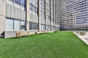 655 W Irving Park Rd, Chicago, IL 60613 - Photo 17