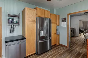 10230 S Turner Ave, Evergreen Park, IL 60805 - Photo 11