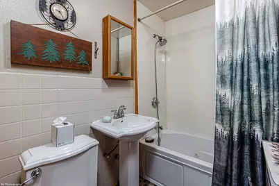 10230 S Turner Avenue, Evergreen Park, IL 60805 - Photo 13