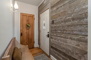 10230 S Turner Ave, Evergreen Park, IL 60805 - Photo 5