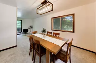 915 W Frontenac Dr, Arlington Heights, IL 60004 - Photo 9