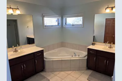 553 Danbury Drive, Oswego, IL 60543 - Photo 11