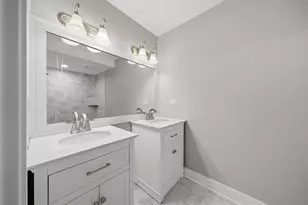 4541 S Prairie Ave, Chicago, IL 60653 - Photo 15